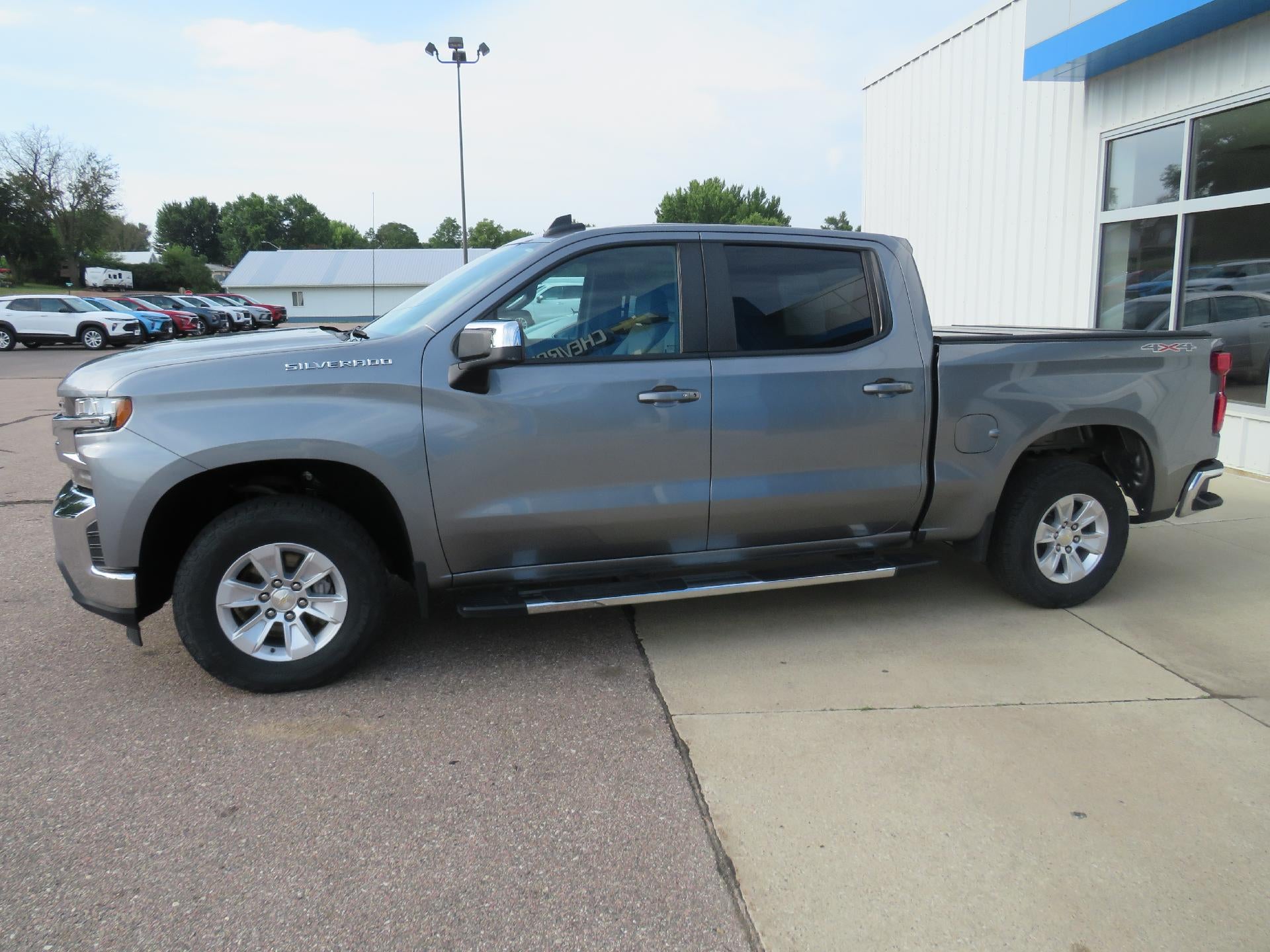 2020 Chevrolet Silverado 1500 LT in Satin Steel Metallic — front three-quarter view